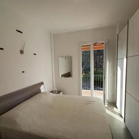 アパート Brezza Marina ピエトラ・リーグレ